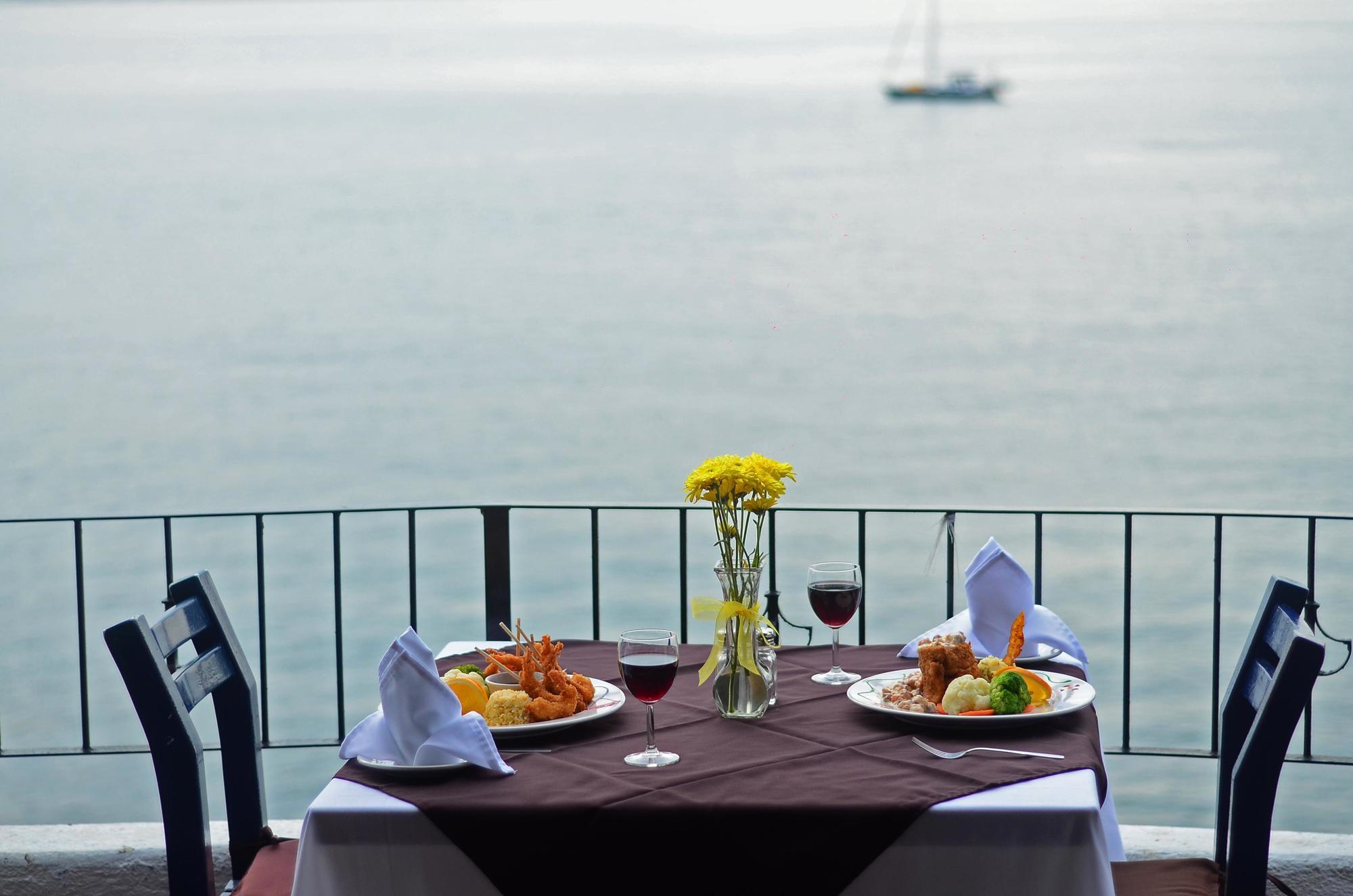 Dolphin Cove Inn Manzanillo Exterior foto